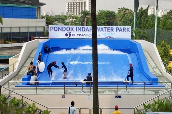 công viên nước wave Pondok indah